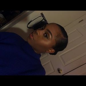 Meet your Posher, Domi